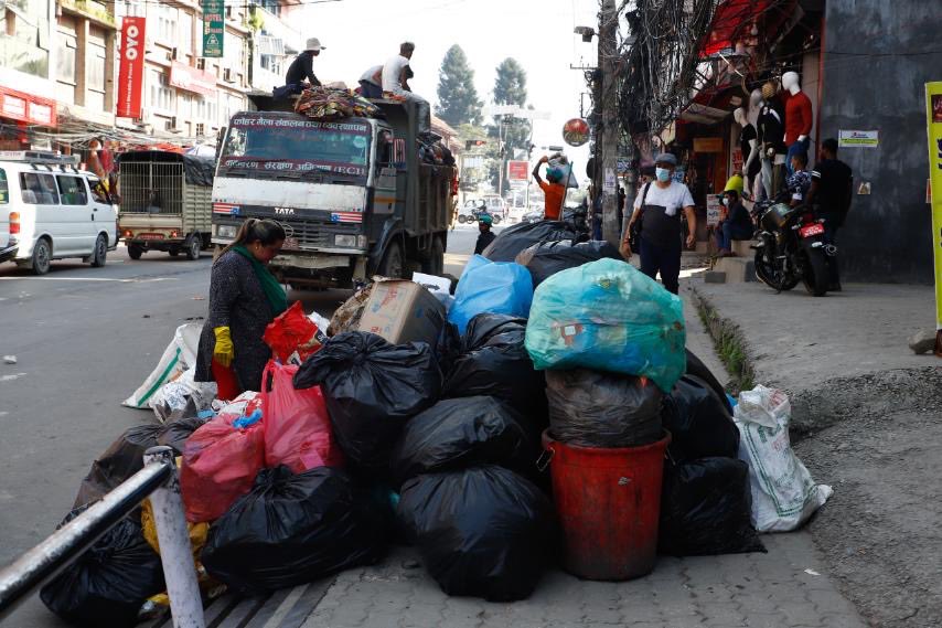 kathmadu fohor garbages at kathmandu